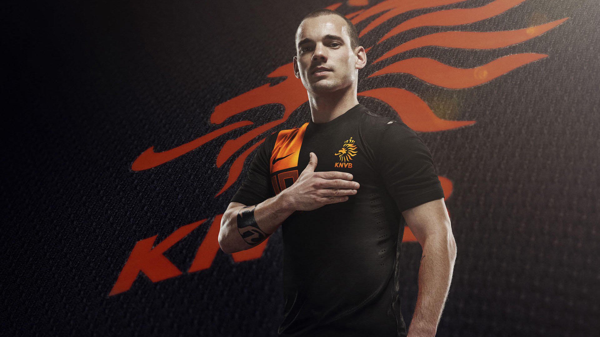 柏林赫塔主场保持不败，德甲前四位置稳固，柏林赫塔主客场球衣